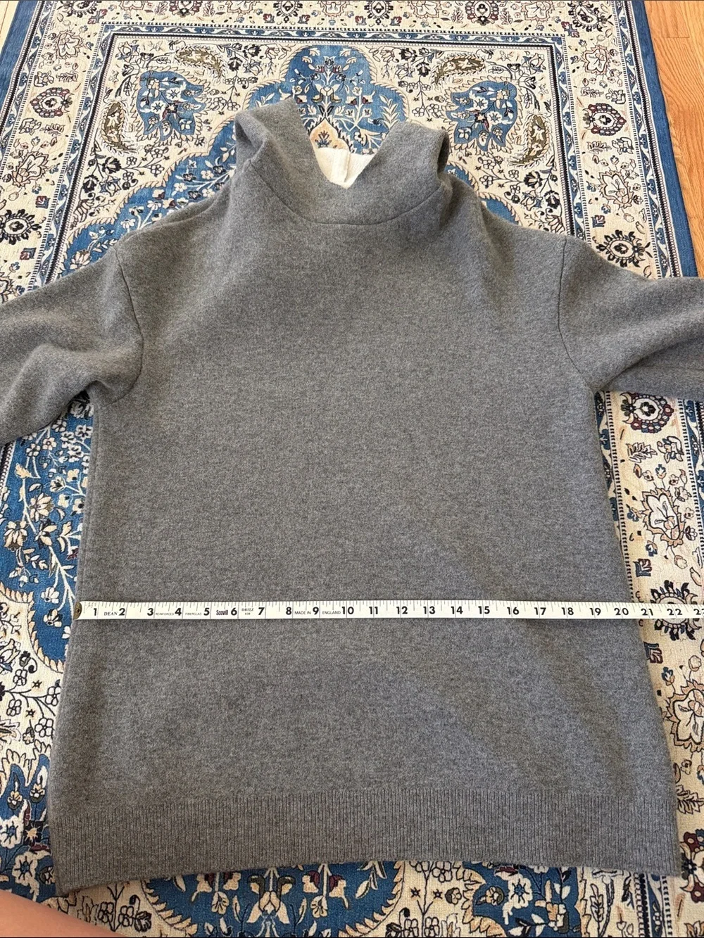 Authentic Christian Dior J'ADIOR 8' Hooded Cashmere Sweater  Size 6